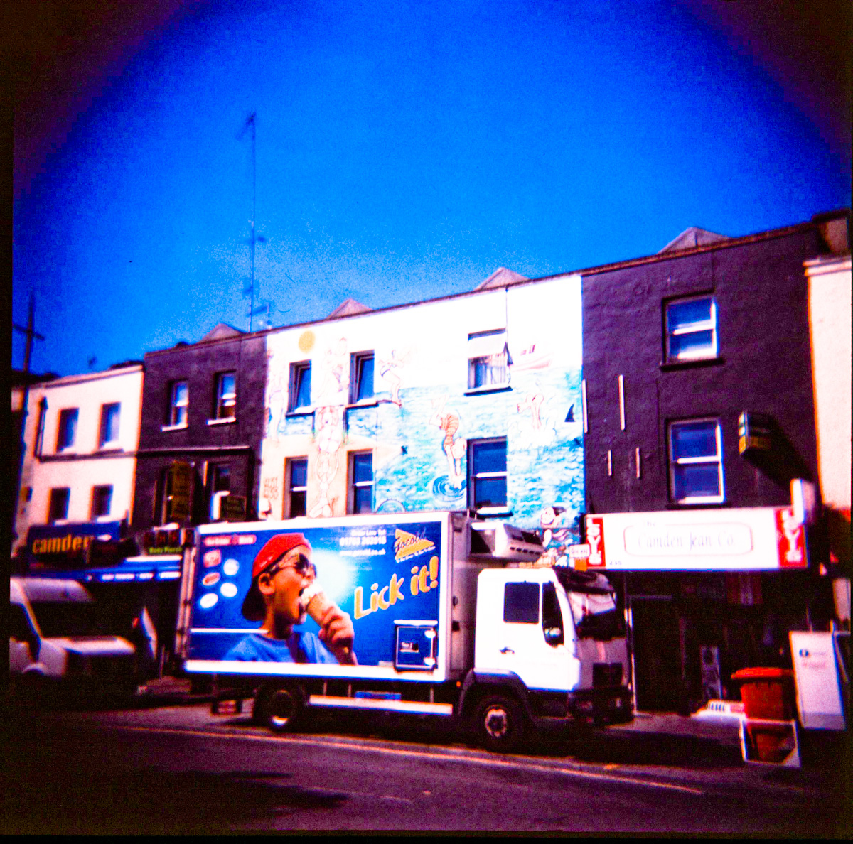 mod-holga-camden-13-of-22.jpg